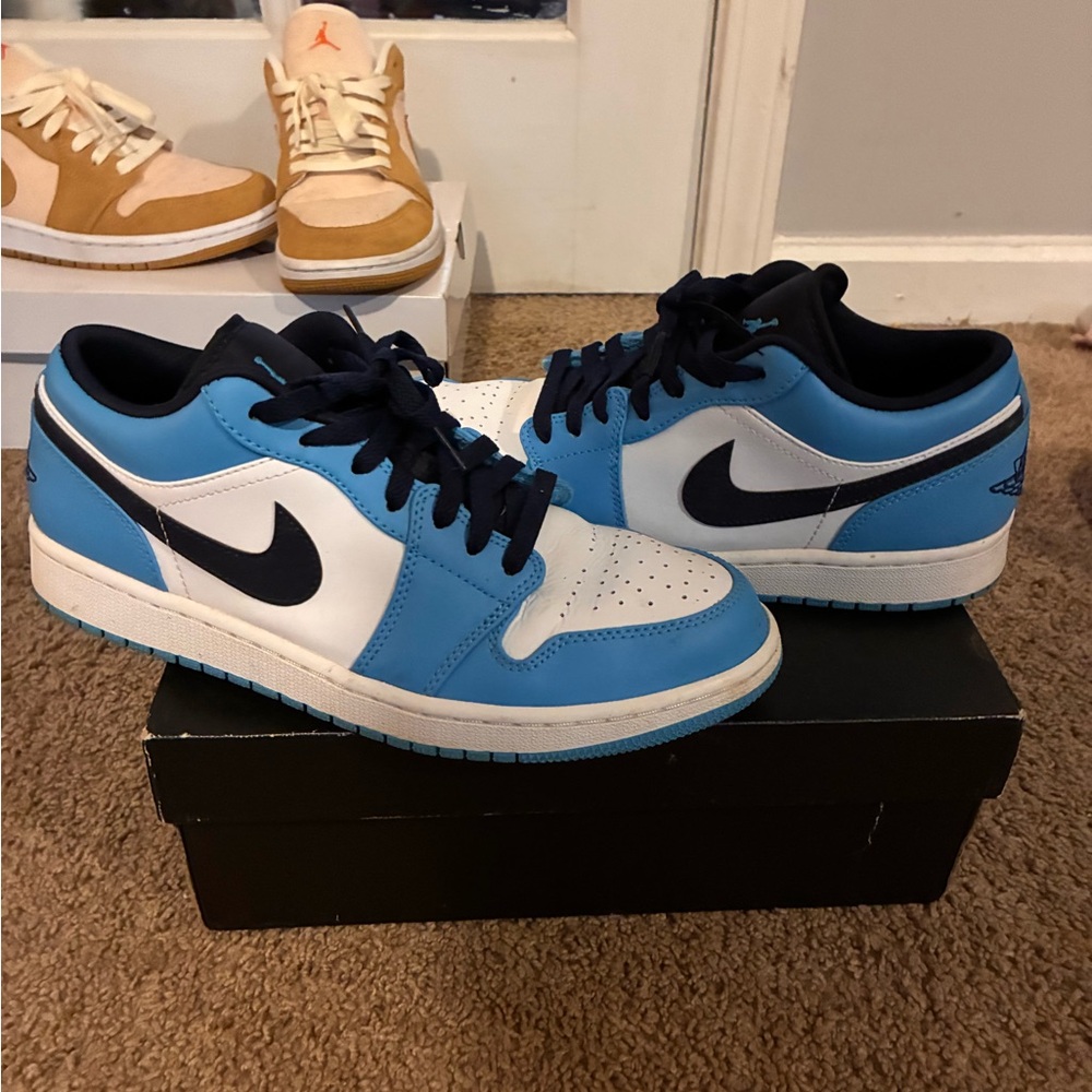 2021 UNC Jordan 1 low